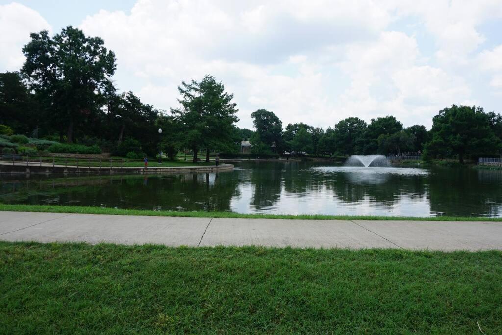 Beautiful Bishop Arts 2 Bedroom Apartment Dallas