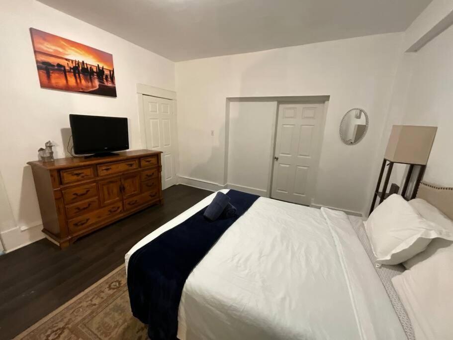 Beautiful Bishop Arts 2 Bedroom * Dallas